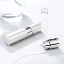 Scenty - Parfum Verstuiver Navulbaar - Mini Parfum Flesje - Reisflesje - Zilver -Parfum Winkel 1200x1200 570