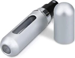 MaxedMore Navulbare Parfumverstuiver 5ml Rood/Licht Roze/ Oranje/Groen/ Blauw/ Grijs - 65 Keer Spraybare Parfum Verstuiver - Hervulbaar Tasverstuiver Voor Parfum - Meeneem Mini Geur Flesje Voor Op Reis - Lipstick Formaat Navulbaar Parfumflesje -Parfum Winkel 1200x928 4