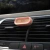 Eco Autoparfum ZWART - 2 Stuks!! - Luxe Auto Luchtverfrisser - Voor Luchtrooster - Autogeur -AutoVerfrisser - Trendy Design - VentilatieroosterMonteerbaar - Herbruikbaar - AutoLuchtje - Geurverfrisser - Eco Friendly - Biologisch Afbreekbaar -Parfum Winkel 1200x996 4